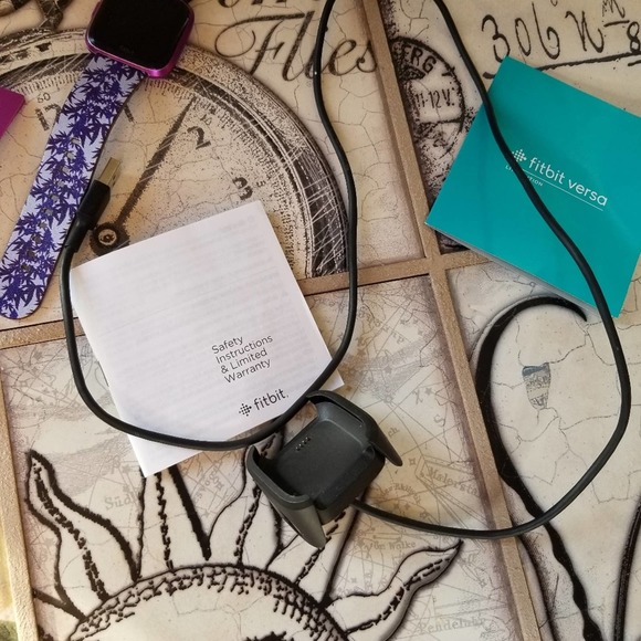 Fitbit Versa Lite Edition Purple Leafs - Picture 8 of 9